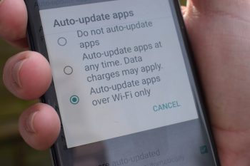 Cách bảo mật điện thoại Android của bạn và tận dụng tối đa Smart Lock svg+xml,%3Csvg%20xmlns= Cách bảo mật điện thoại Android của bạn và tận dụng tối đa Smart Lock